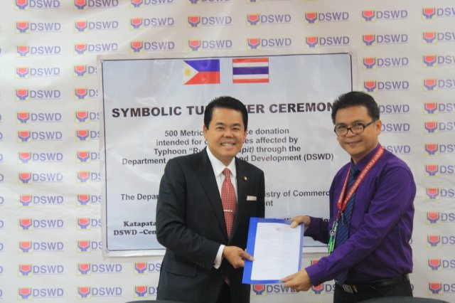 Royal Thai Government’s 500 Tons of Rice Donation for Typhoon Hagupit Rehabilitation